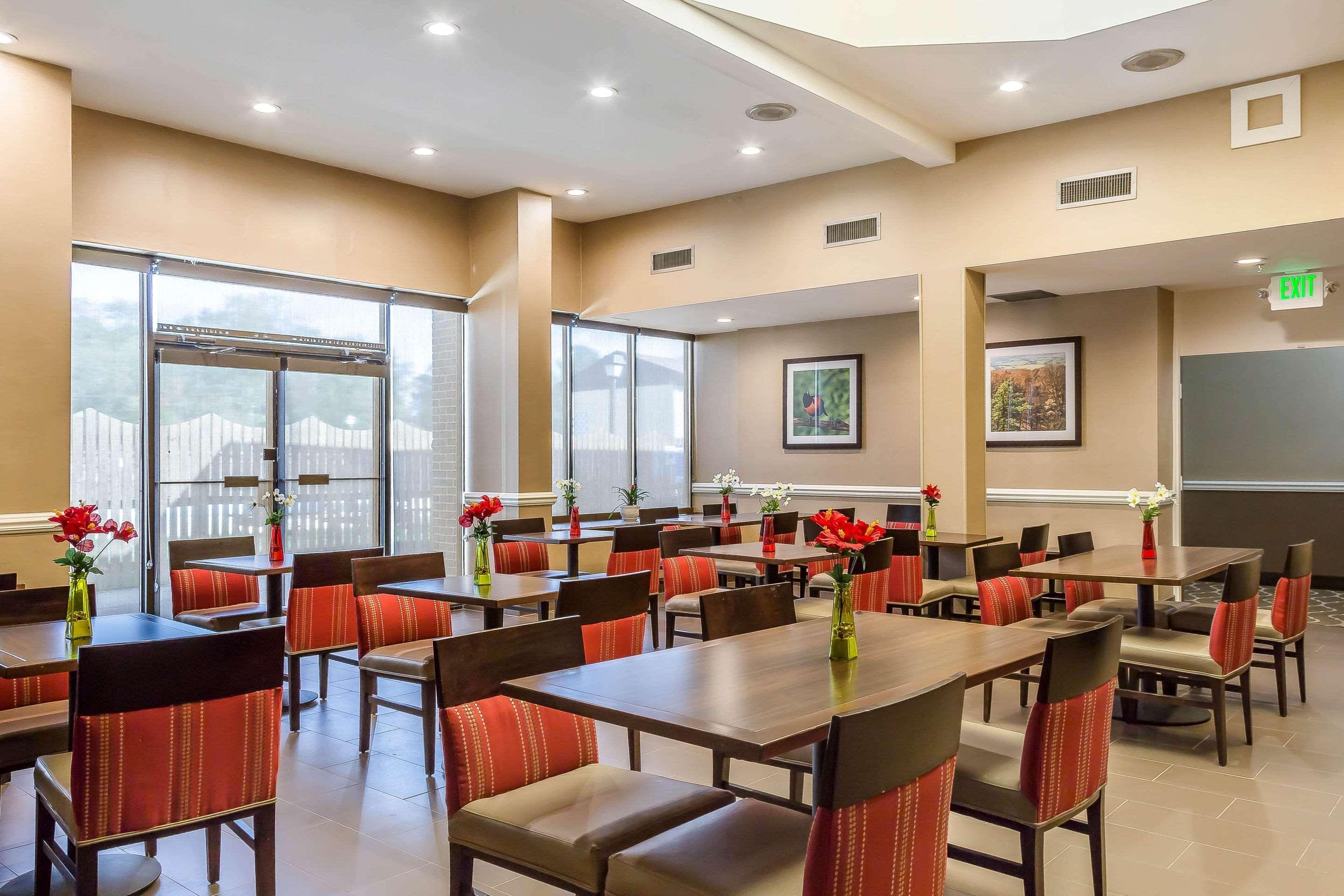 Comfort Inn & Suites Абърдийн Екстериор снимка