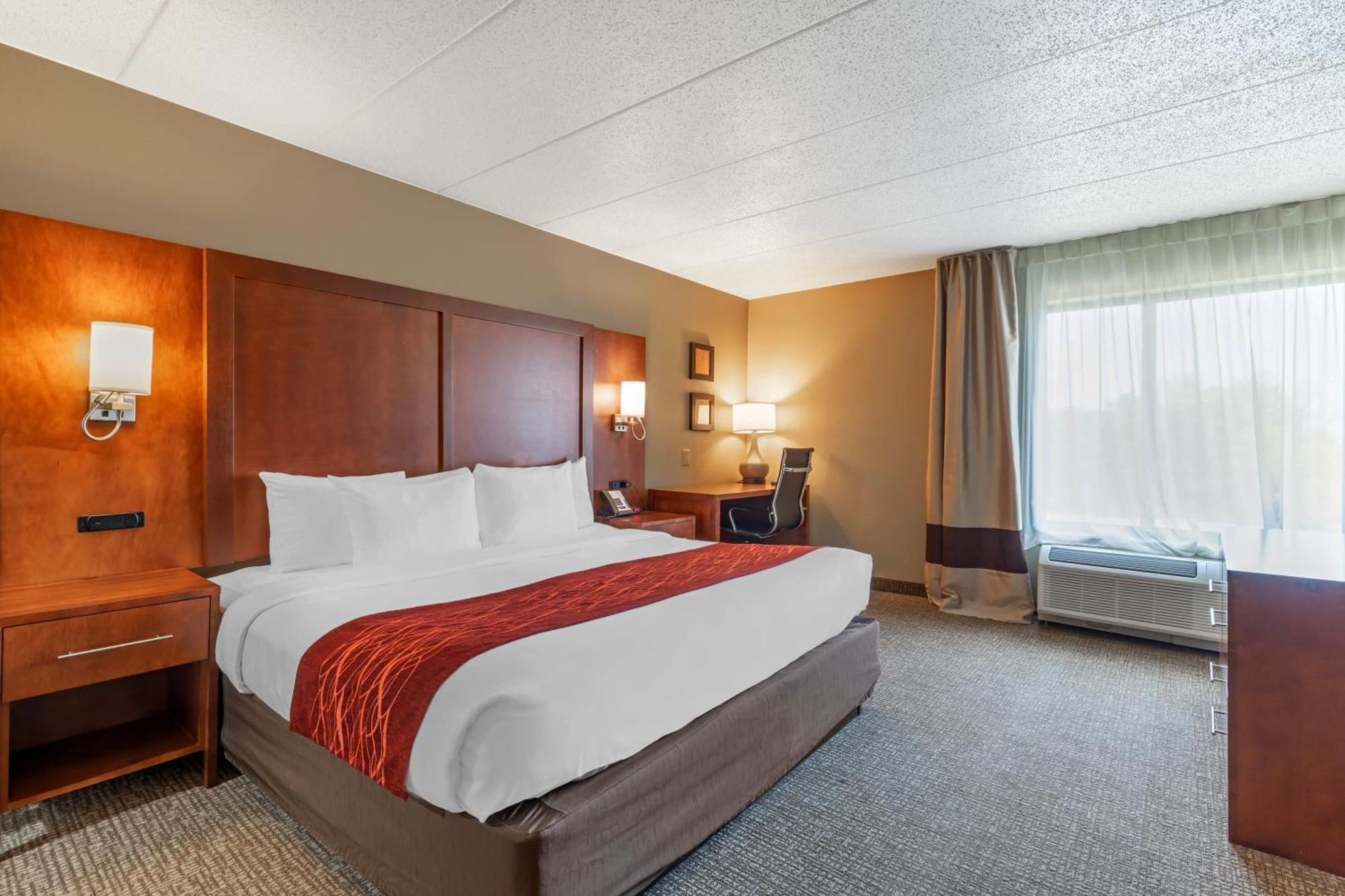 Comfort Inn & Suites Абърдийн Екстериор снимка
