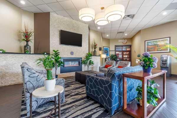 Comfort Inn & Suites Абърдийн Екстериор снимка