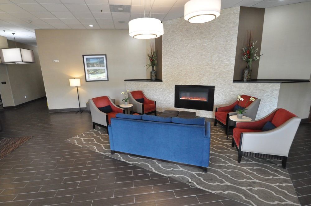 Comfort Inn & Suites Абърдийн Екстериор снимка